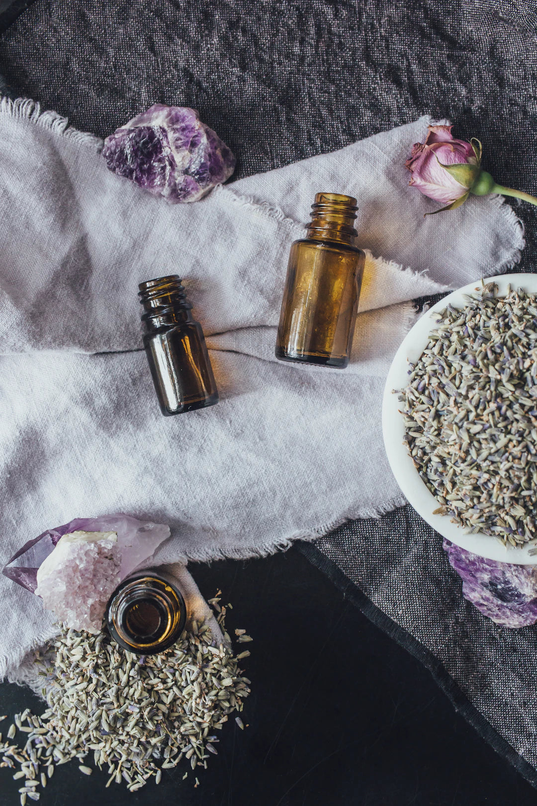 Essential Nourishing Oils for Your Skin Care Routine